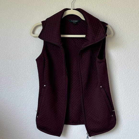 Ralph Lauren Jackets & Blazers - Lauren Ralph Lauren Women’s Vest – Size Small – Burgundy Quilted Zip Front